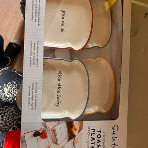 Stoneware Toast Plates Set of 4